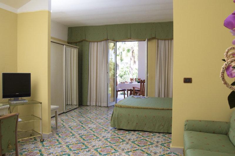 Dei Platani Hotel 4*